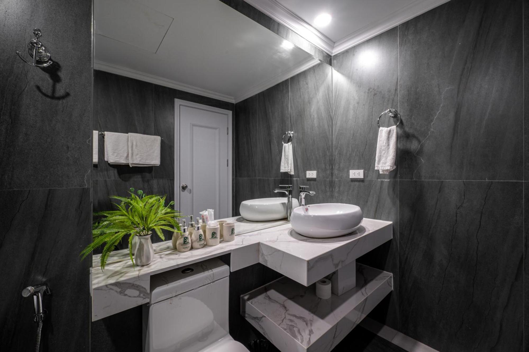 Luxe Paradise Suites Xuan Dieu Ханой Экстерьер фото